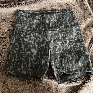 Lululemon wunder train short 6”